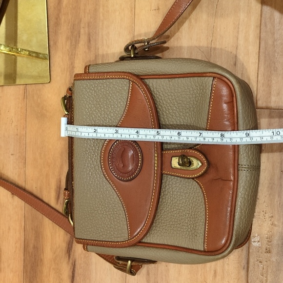 Dooney & Bourke Vintage Tan All Weather Leather Crossbody Purse Bag CALLOUTS - Picture 13 of 14